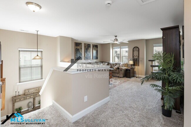 Building Photo - 913 Beech Glen Dr