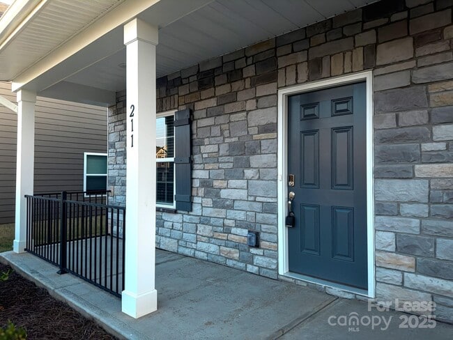Building Photo - 211 Orson Oaks Ln