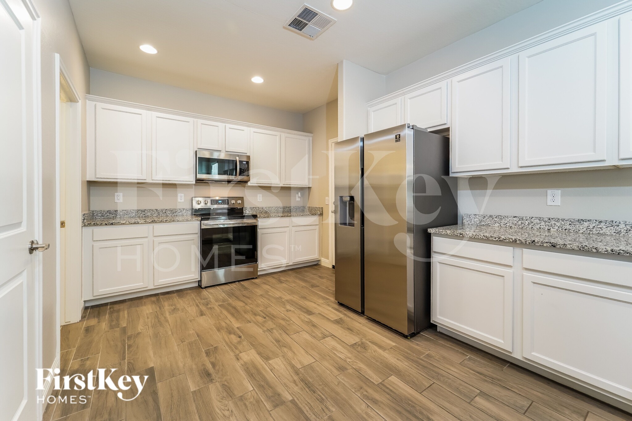 Building Photo - 251 N Sunrise