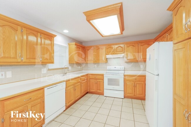 Building Photo - 208 S Darrowby Dr