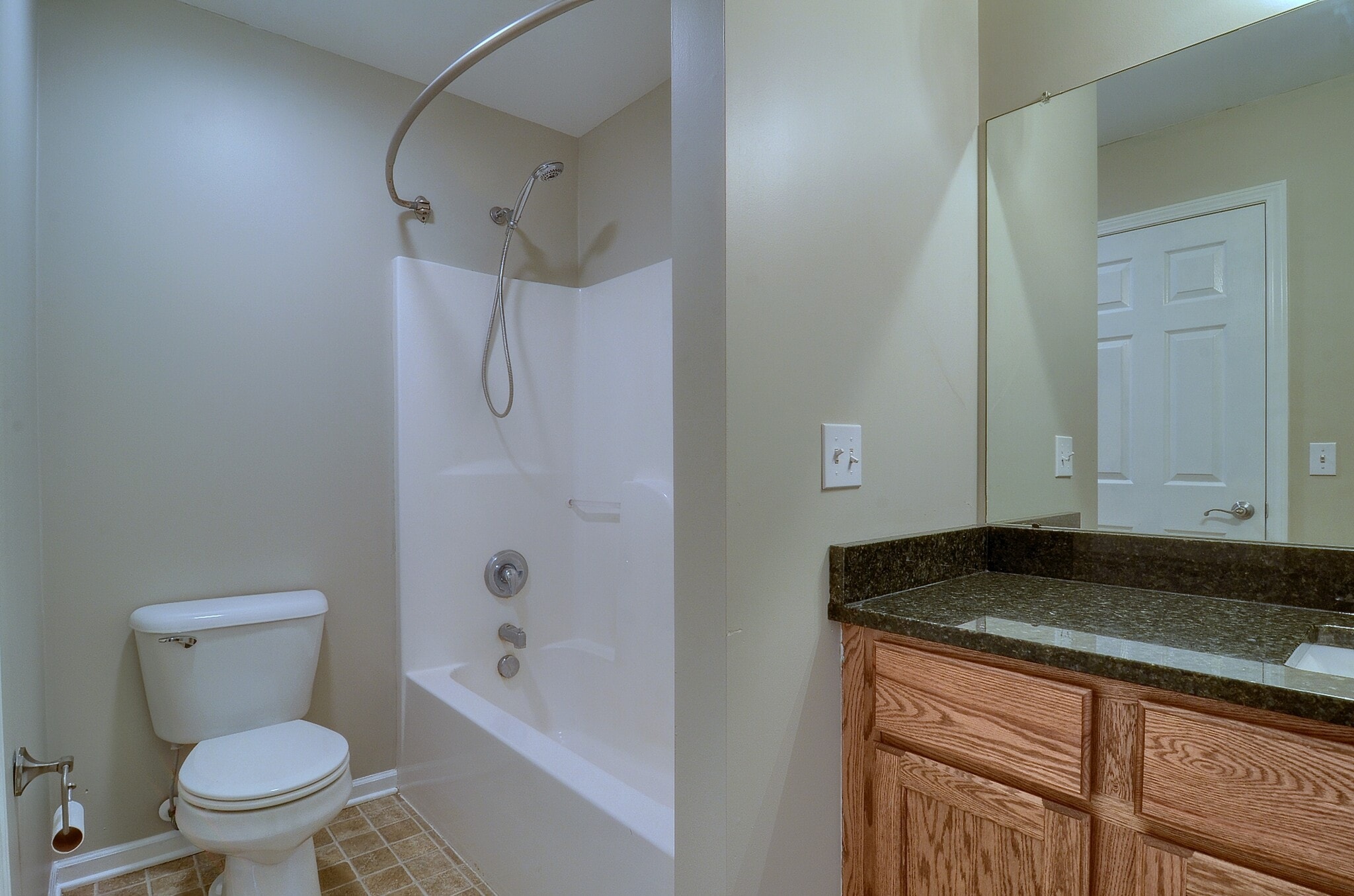 Building Photo - 2136 Knotty Pine
