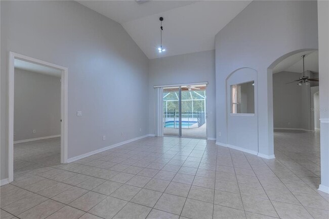 Building Photo - 10457 Canary Isle Dr