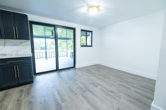 Building Photo - 3401 SW 17th St