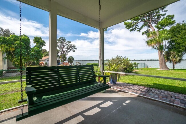 Building Photo - 845 S Tropical Trail