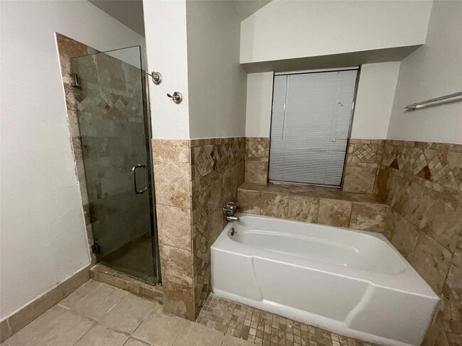 Building Photo - 22310 Rangeview Dr