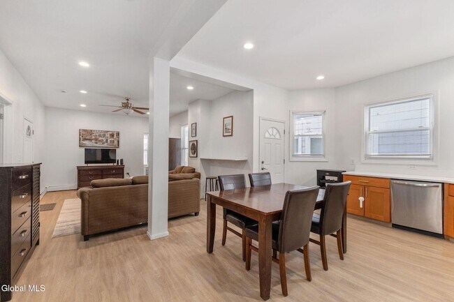 Building Photo - 2210 15th St