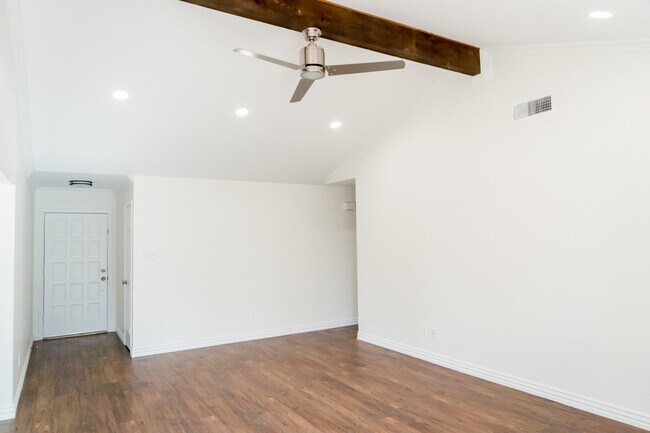 Building Photo - 2861 Panhandle Dr