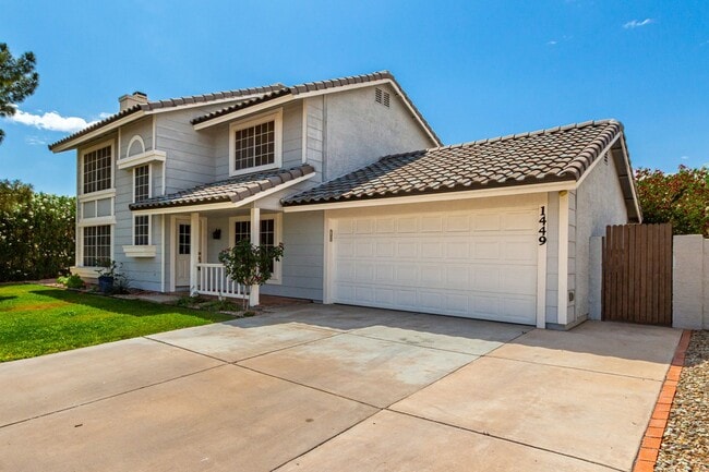 Building Photo - Inviting 4-Bedroom Home with Included Land...