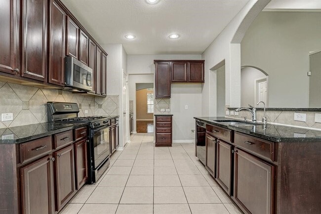 Building Photo - 2626 Canyon Falls Dr