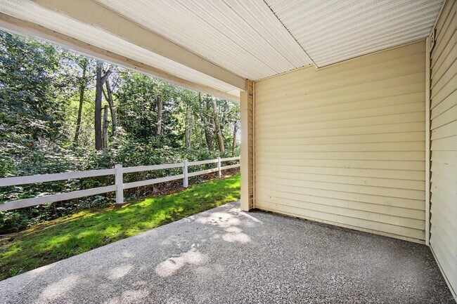 Building Photo - 11501 7th Ave W