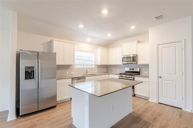 Building Photo - 1729 Catahoula Dr