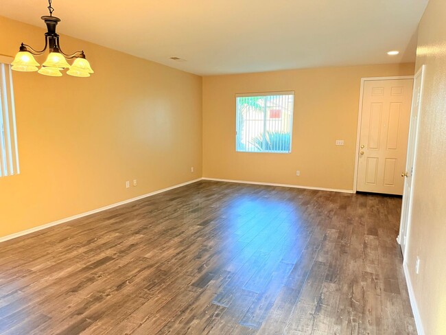Building Photo - Single Story 3 bed home with office for Re...