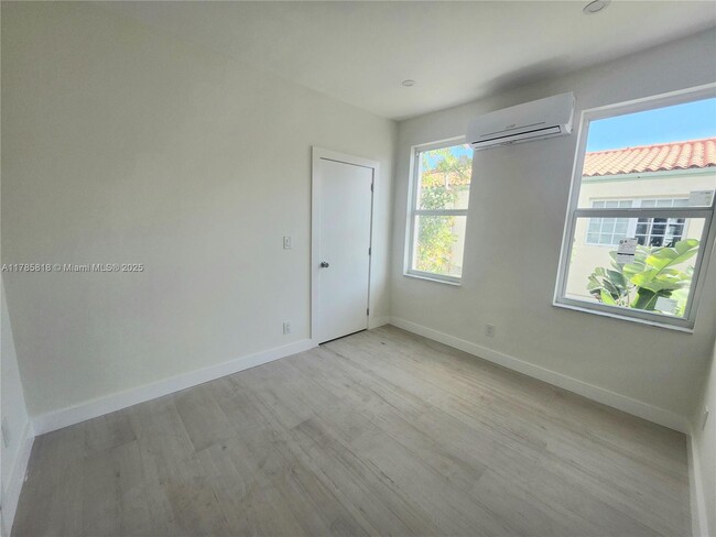 Building Photo - 1507 Meridian Ave