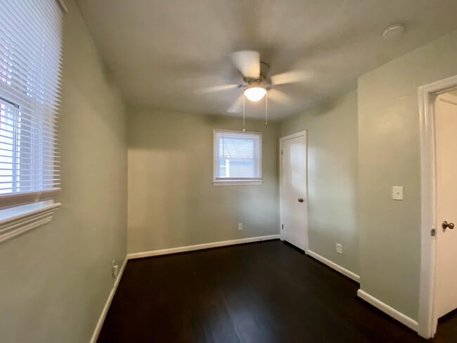 Building Photo - 6429 Tuttle Ave