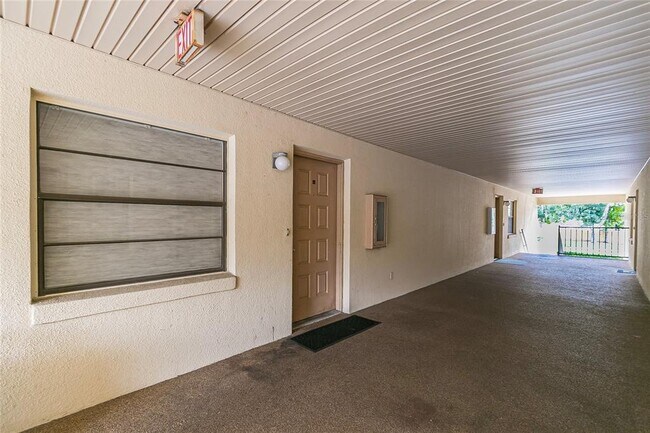 Building Photo - 1547 NE 2nd St