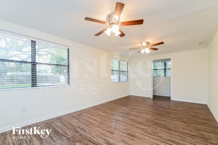Building Photo - 3404 28th St W
