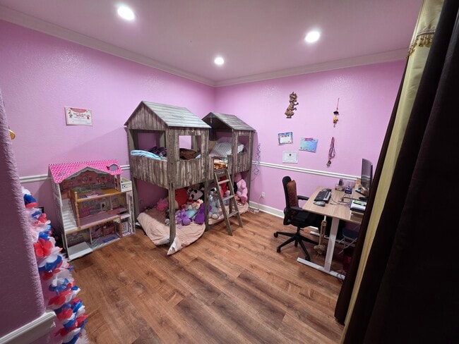 Building Photo - 1850 Ballybunion Dr