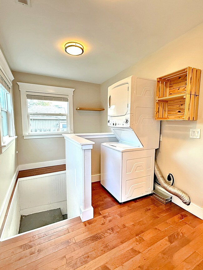 Building Photo - 3628 SE 49th Ave