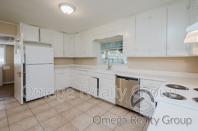 Building Photo - 2941 Ashley Ave