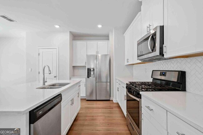 Building Photo - 279 Wells Cir