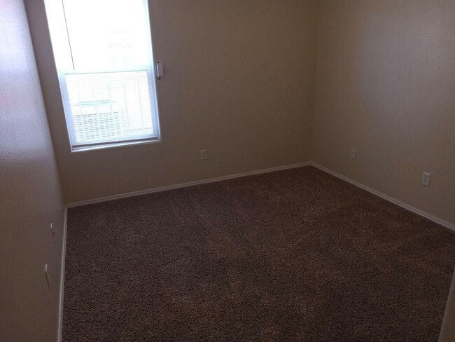 Building Photo - PRICE REDUCED! **3 Bedroom 2 Bathroom in Southwest ABQ!! ** AVAILABLE NOW **