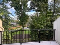 Building Photo - 666 Main Ave