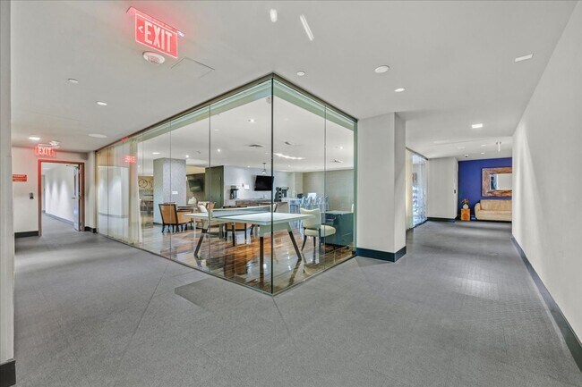 Building Photo - Designer Furnished Beauty at One Las Vegas!