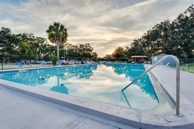 Building Photo - 6355 NW 106th Pl