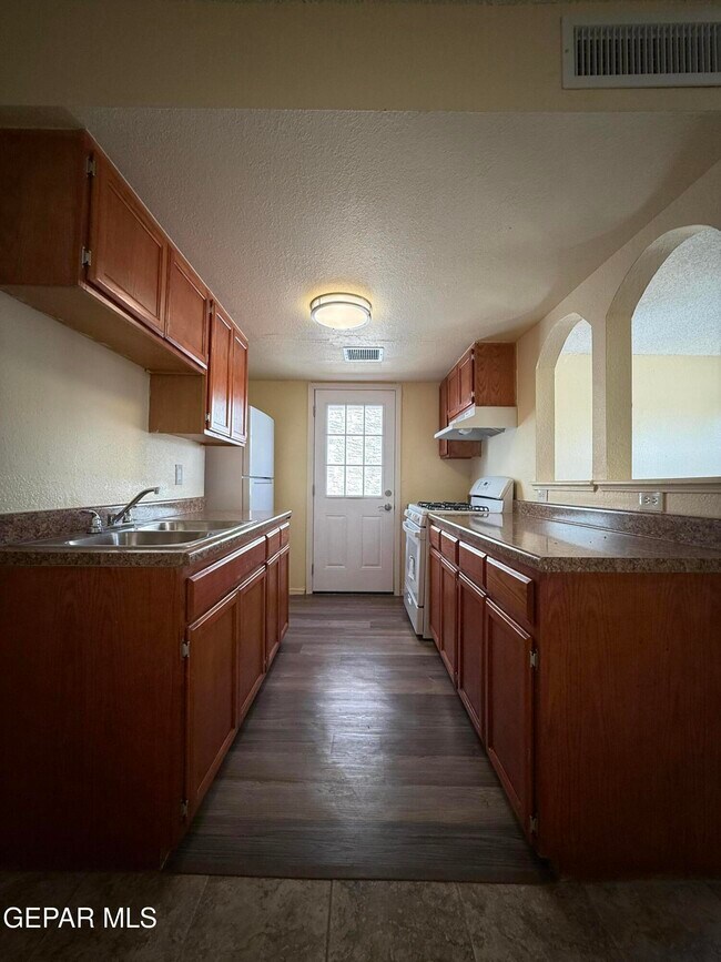 Building Photo - 3633 Waterspring Way