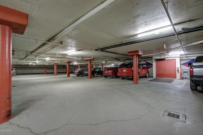 Building Photo - 333 M St