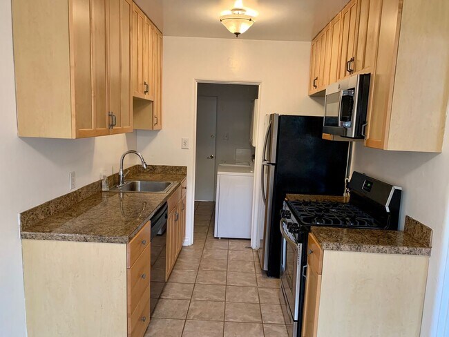 Building Photo - 155