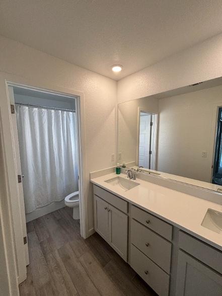 Building Photo - 1069 Lost Creek Ranch Dr