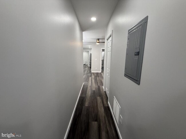 Building Photo - 383 Johnson Ave
