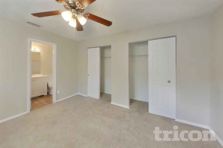 Building Photo - 3154 Macdonald Drive Clearwater FL