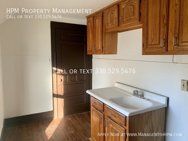 Building Photo - 1721 3rd St SE