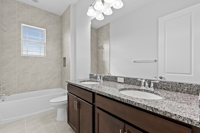 Building Photo - 15054 Wildwood Cir