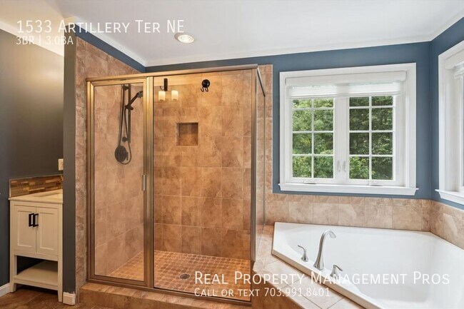Building Photo - 1533 Artillery Terrace NE