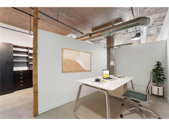 Building Photo - 718 N Washington Ave