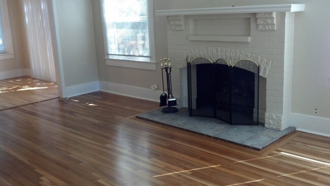 Interior Photo - 76 Boyd Pl