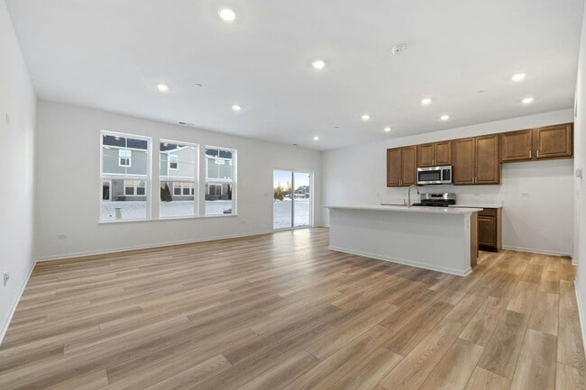 Building Photo - 16531 Golden Vly Ln