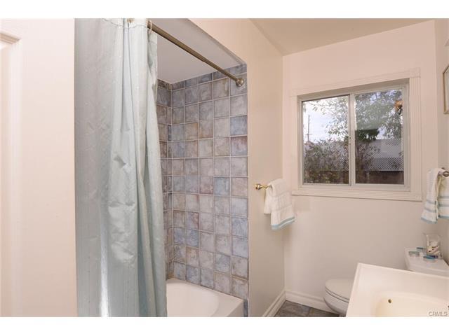 Building Photo - 1535 E Everett Pl