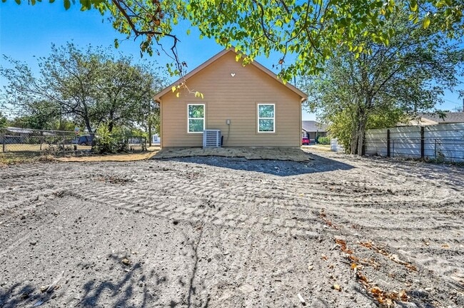 Building Photo - 8708 Ronnie St