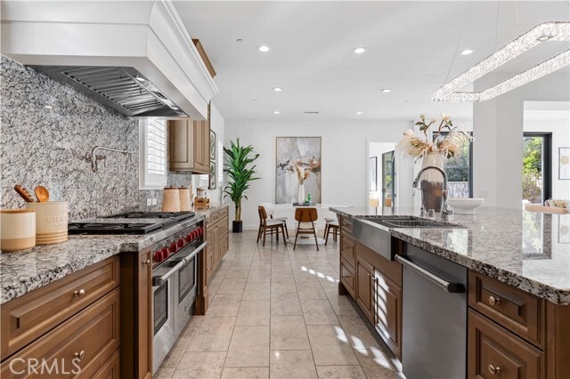 Building Photo - 111 Great Oak