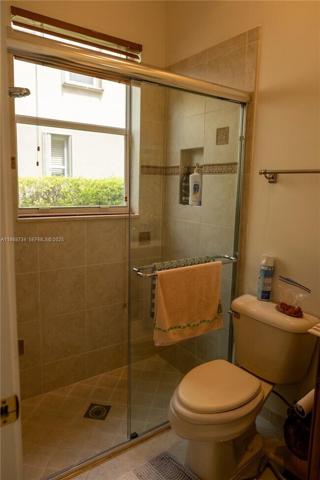 Building Photo - 9350 Via Classico W