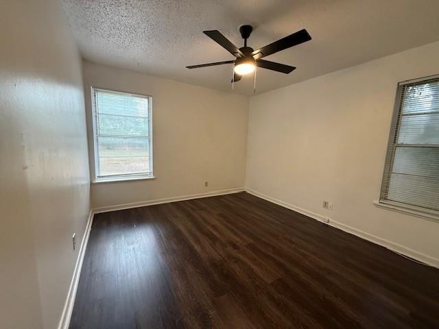 Building Photo - 725 S La Salle Dr