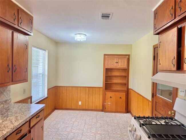 Building Photo - 7730 Cayton St