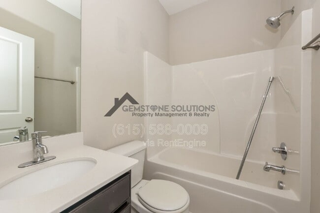 Building Photo - 345 Kara Ln