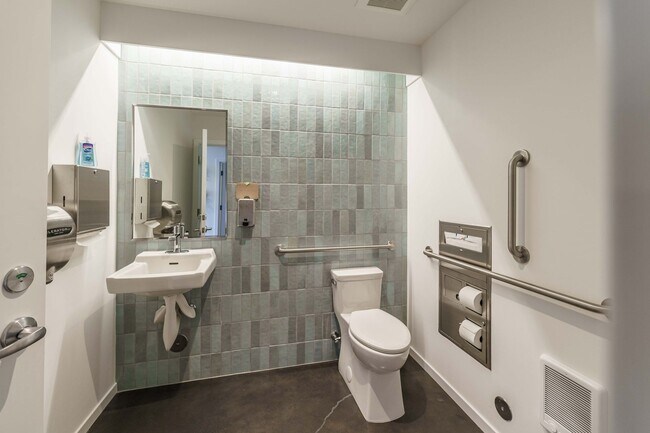 Building Photo - 8989 N Kale Cir