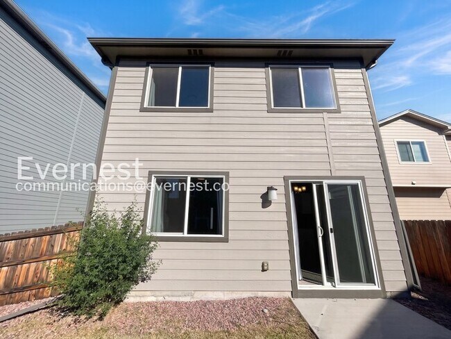 Building Photo - 3-Bed, 2.5-Bath Home/Voucher Accepted / Available Now!