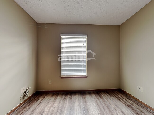 Building Photo - 6476 Kelsey Ct